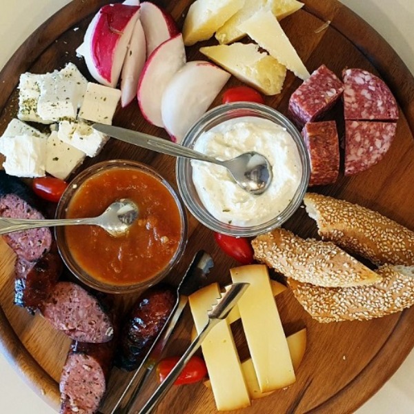 Platter of cold cuts and cheese